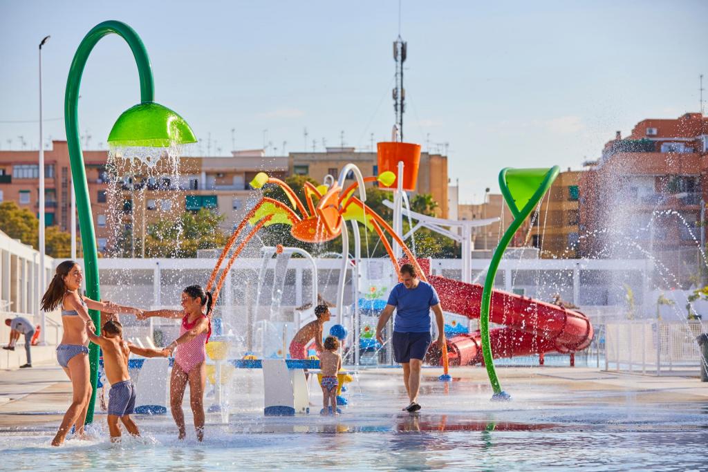 漩涡水上结构- Piscina市政德维拉诺项目